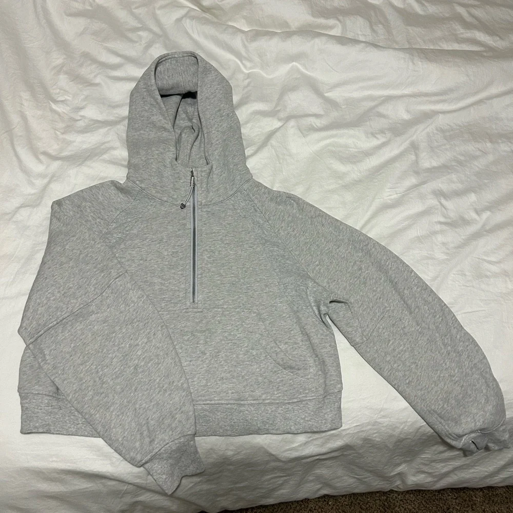 Lulu Lemon half zip - Picture 4 of 4